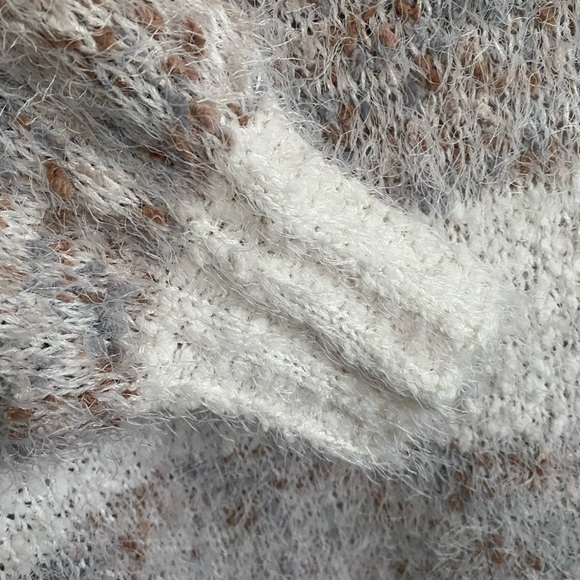 Stripe Lantern Sleeve Pullover Sweater - Picture 5 of 8